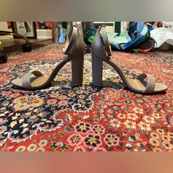 Steve Madden Carrson nude block heel - Picture 4 of 7